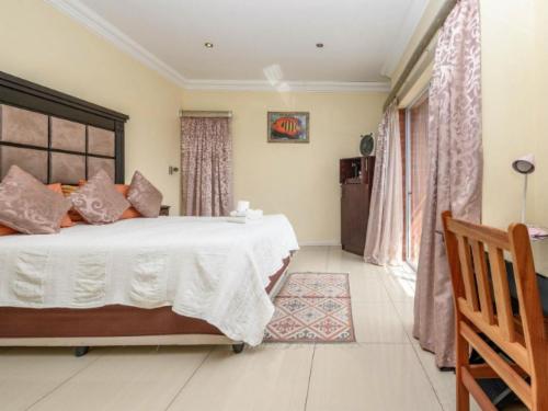 Comfort Double Room - Flame Angel