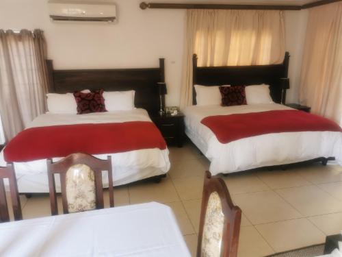 Semi Family Rooms @ Daleen