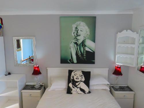 Marilyn Apartment