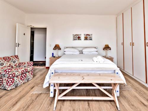 4-Queen Room - View of Zandvlei