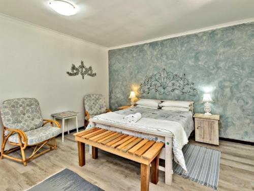 9-Queen Room with Ocean View