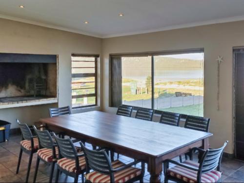 Oppi Stuppie, Langebaan, 4 Sleeper
