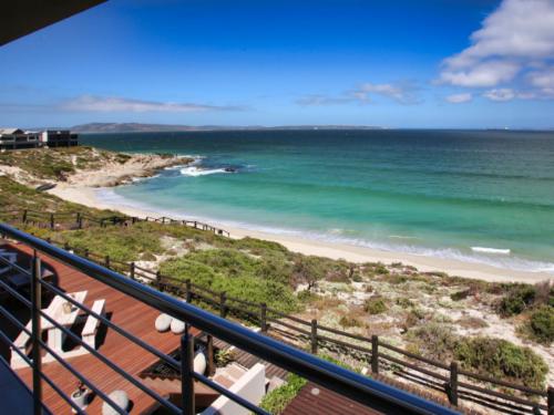 Love, Peace, Water, Langebaan, 8 Sleeper