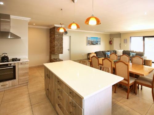 4 On Blue Langebaan 6 Sleeper