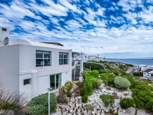 43 On Artemis, 8 Sleeper, Langebaan
