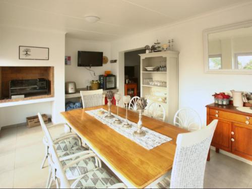 Windmill Cottage 4 Sleeper Langebaan