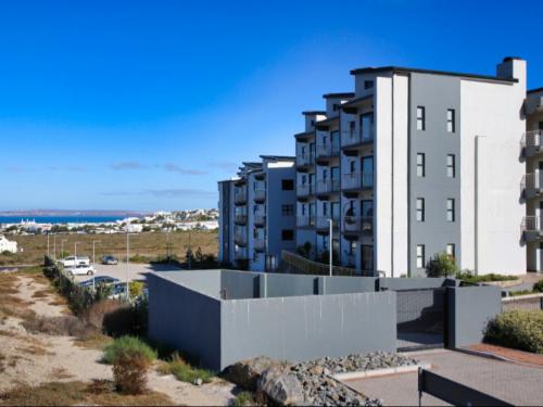 Nivica 77, Langebaan, 4 Sleeper