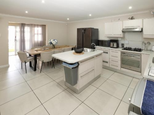 Kuswind Villa, Langebaan, 6-Sleeper