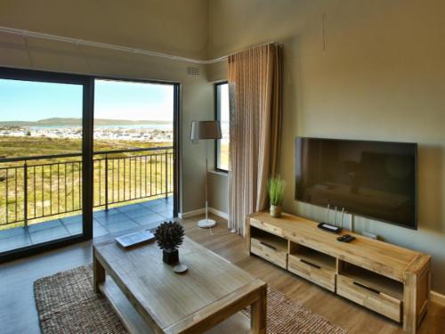Nivica 64, Langebaan, 4 Sleeper