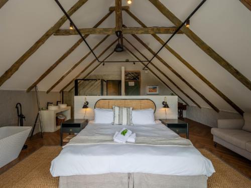 2nd Floor - Deluxe Double Room