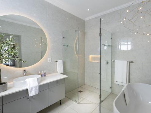 Presidential Villa (with private Hot Tub)