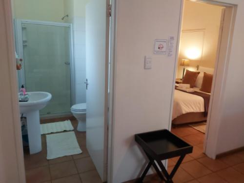 Garden Cottage (sleeps 3)-SC facilities