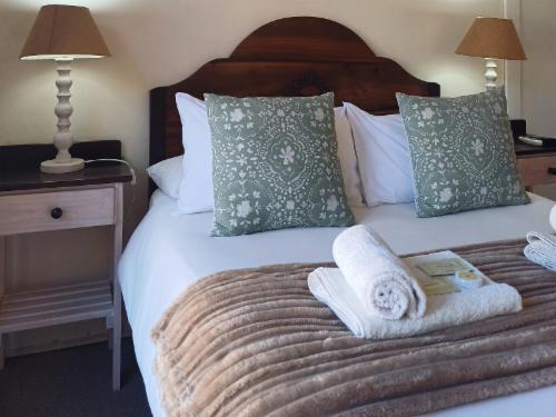 Double Room (Shower and Bath)