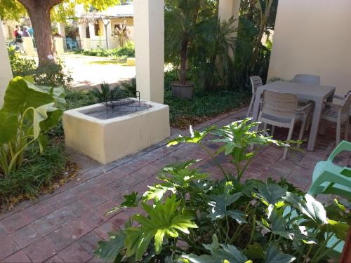 Garden Cottage (sleeps 4) -SC facilities