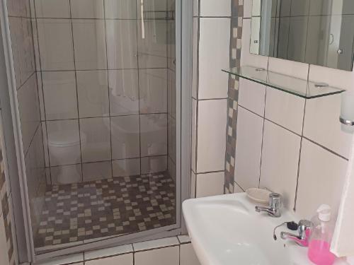 Garden Cottage (sleeps 4) -SC facilities