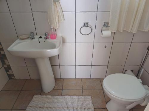 Garden Cottage (sleeps 4) -SC facilities