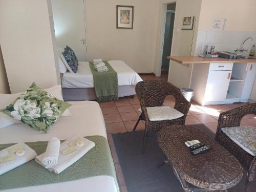 Family Garden Room-sleeps 3