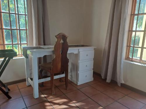 Family Garden Room-sleeps 3