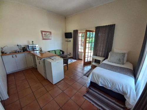 Garden Cottage (sleeps 3)-SC facilities