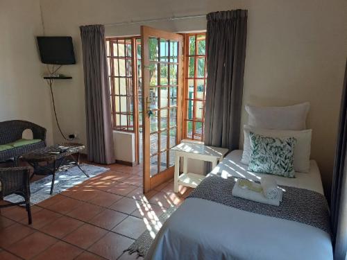 Garden Cottage (sleeps 3)-SC facilities