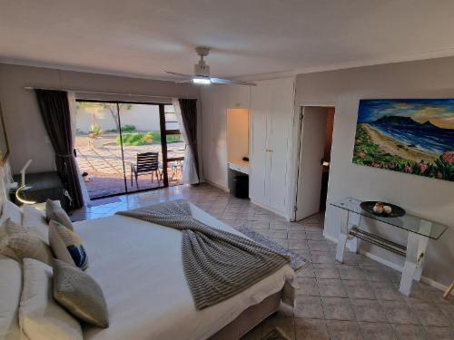Luxury One Bedroom Apartment