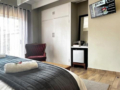 Oak Room - Superior King Room