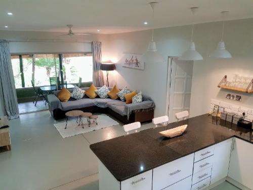 Kingfisher Creek Cottage 1