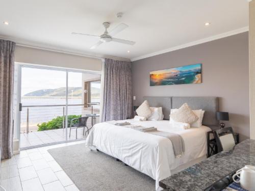King / Twin Luxury Room - S/C