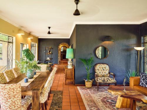 Hippo River View Cottage