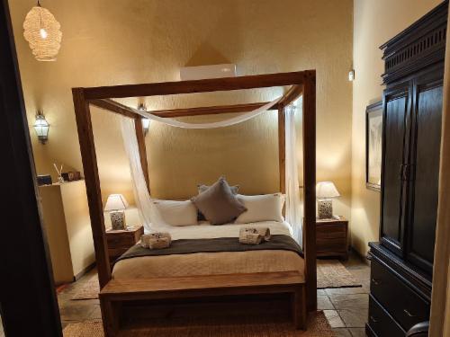 Tholo Private Game Lodge