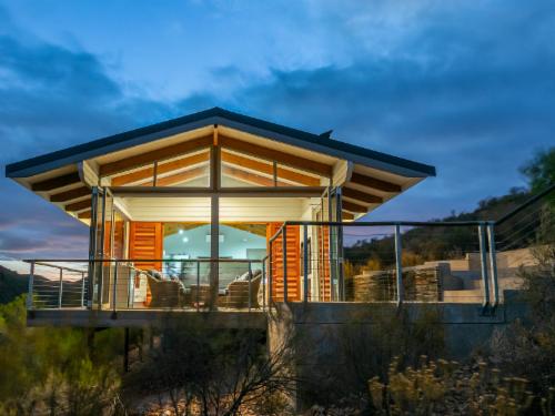 Luxury Cabin 4