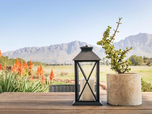 Couples Cottage 3 (With Hot Tub)