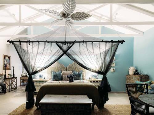 Presidential Suite - Blue Moon