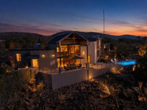 Rocky Mountain Lodge - 835