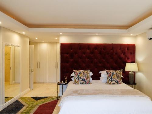 Luxury Two Bedroom Signature Apartment