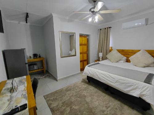 Comfort King/ Twin Room Private Bathroom