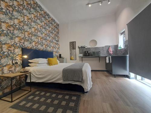 Standard Double Room 9 on 16