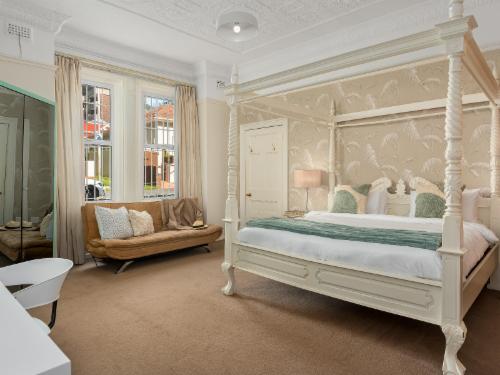 Hill Suites Superior Room