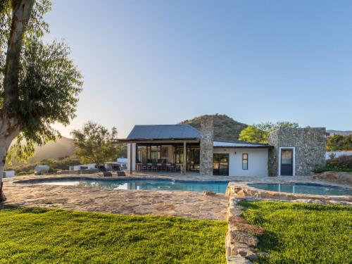 Superior Cottage