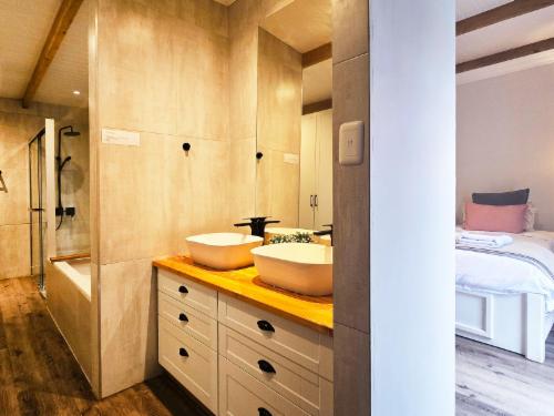 Luxury King Room