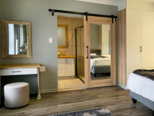 Premium King Room