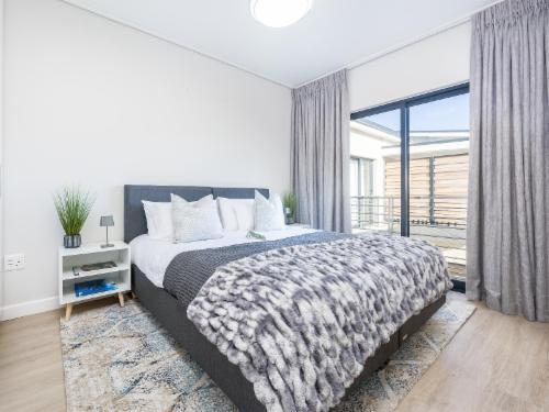 Two Bed Pool View Delux 305