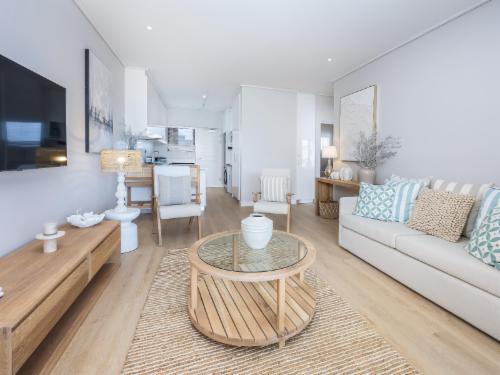 Two Bed Pool View Superior 306