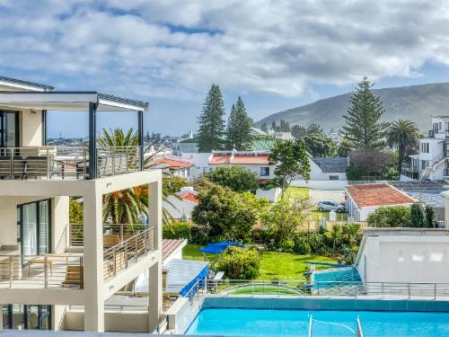 Two Bed Pool View Superior 306