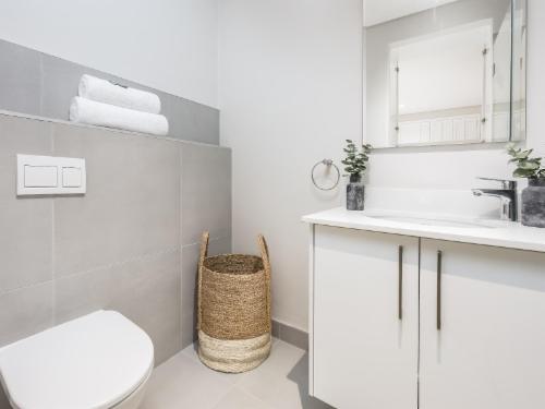 One Bed Sea View First Floor 204