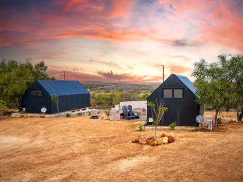 Cabin 3 - Glamping Site