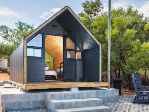 Cabin 8 - Glamping Site