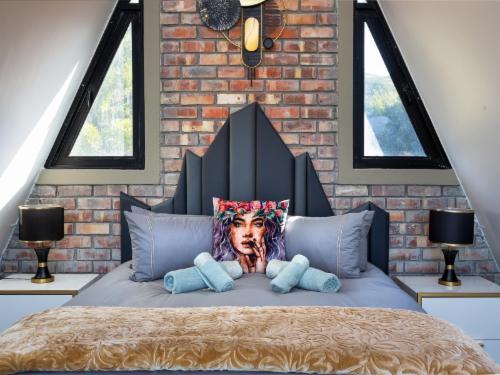 7 A-Frame Luxury (Mountain Mist)