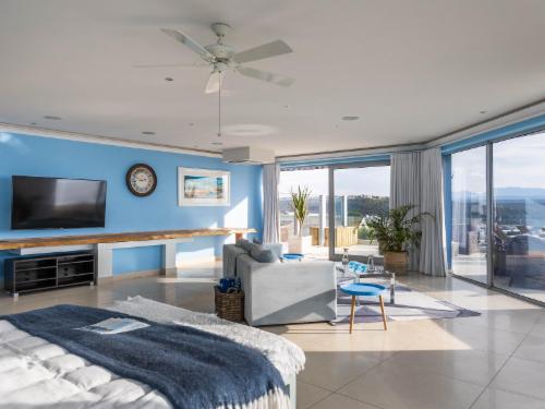 Teal Suite with Sea View