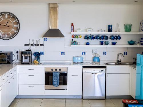 Lagoon Rooms with Kitchen